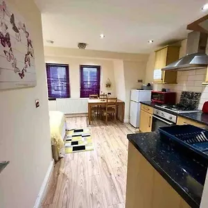 https://cosy-one-bedroom-flat-in-central-london.cambridgehotelsuk.com